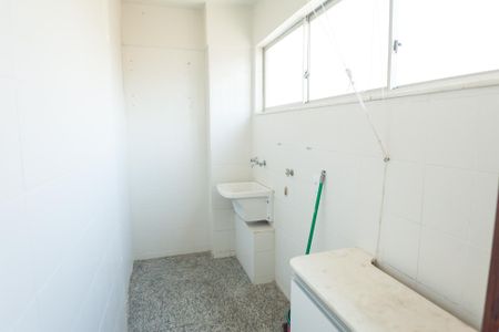 Apartamento à venda com 110m², 3 quartos e 2 vagas Apartamento à venda com 110m², 3 quartos e 2 vagasÁrea de Serviço
