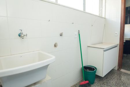 Apartamento à venda com 110m², 3 quartos e 2 vagas Apartamento à venda com 110m², 3 quartos e 2 vagasÁrea de Serviço