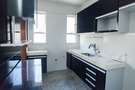 Apartamento à venda com 110m², 3 quartos e 2 vagas Apartamento à venda com 110m², 3 quartos e 2 vagasCozinha