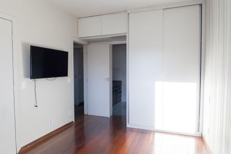Apartamento à venda com 110m², 3 quartos e 2 vagas Apartamento à venda com 110m², 3 quartos e 2 vagassuite