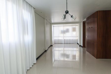Apartamento à venda com 110m², 3 quartos e 2 vagas Apartamento à venda com 110m², 3 quartos e 2 vagassala