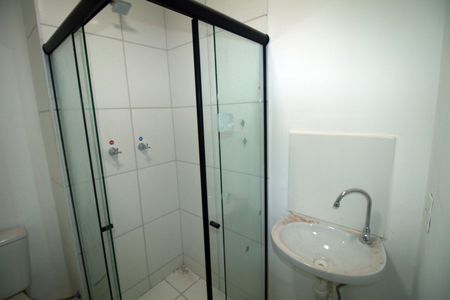 Banheiro de apartamento para alugar com 2 quartos, 54m² em Irajá, Rio de Janeiro