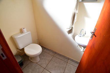 Casa à venda com 216m², 2 quartos e sem vagaLavabo