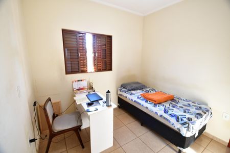 Casa à venda com 216m², 2 quartos e sem vagaQuarto 1
