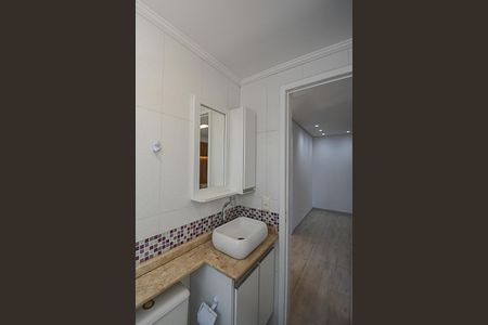 Banheiro de apartamento para alugar com 2 quartos, 48m² em Demarchi, São Bernardo do Campo