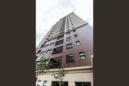 Fachada do bloco de apartamento para alugar com 3 quartos, 97m² em Empresarial 18 do Forte, Barueri