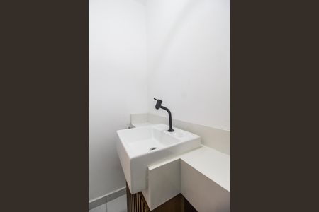 Lavabo de apartamento para alugar com 3 quartos, 97m² em Empresarial 18 do Forte, Barueri