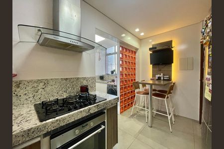 Apartamento à venda com 4 quartos, 130m² em Cachoeirinha, Belo Horizonte