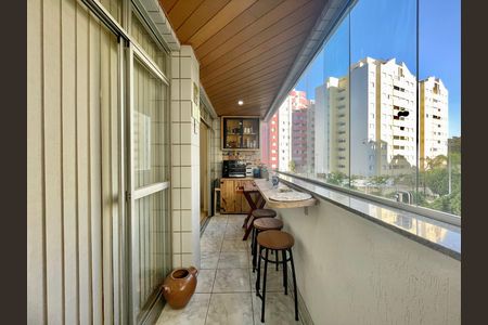 Apartamento à venda com 4 quartos, 130m² em Cachoeirinha, Belo Horizonte