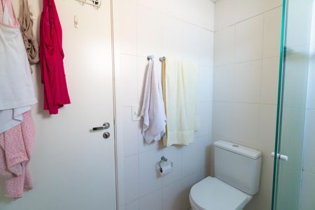 Apartamento para alugar com 81m², 2 quartos e 1 vaga Apartamento para alugar com 81m², 2 quartos e 1 vagaBanheiro da Suíte