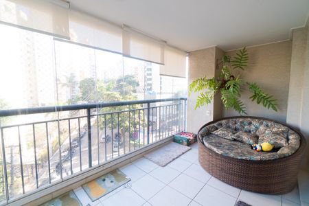 Apartamento para alugar com 81m², 2 quartos e 1 vaga Apartamento para alugar com 81m², 2 quartos e 1 vagaSacada da Sala