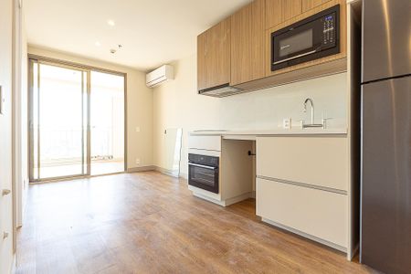 Sala/Cozinha de apartamento para alugar com 1 quarto, 41m² em Indianópolis, São Paulo