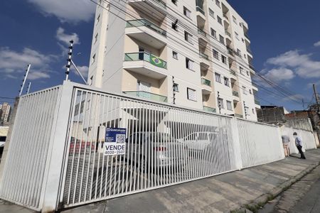 Fachada com placa grande de apartamento à venda com 2 quartos, 62m² em Vila Galvão, Guarulhos
