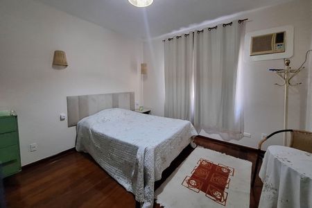 Casa à venda com 250m², 4 quartos e 4 vagas Casa à venda com 250m², 4 quartos e 4 vagasQuarto 1