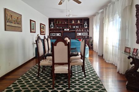 Casa à venda com 250m², 4 quartos e 4 vagas Casa à venda com 250m², 4 quartos e 4 vagasSala 1