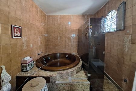 Casa à venda com 250m², 4 quartos e 4 vagas Casa à venda com 250m², 4 quartos e 4 vagasBanheiro da Suíte 1