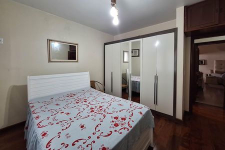Casa à venda com 250m², 4 quartos e 4 vagas Casa à venda com 250m², 4 quartos e 4 vagasQuarto 2