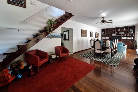 Sala 1 de casa à venda com 4 quartos, 250m² em Santa Rosa, Niterói