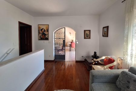 Casa à venda com 250m², 4 quartos e 4 vagas Casa à venda com 250m², 4 quartos e 4 vagasSala 2