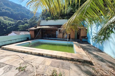 Casa à venda com 250m², 4 quartos e 4 vagas Casa à venda com 250m², 4 quartos e 4 vagasQuintal