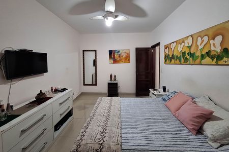 Casa à venda com 250m², 4 quartos e 4 vagas Casa à venda com 250m², 4 quartos e 4 vagasQuarto 3