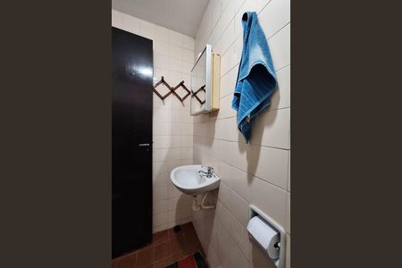 Casa à venda com 250m², 4 quartos e 4 vagas Casa à venda com 250m², 4 quartos e 4 vagasBanheiro 2