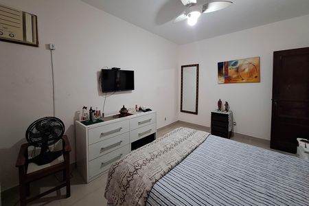 Casa à venda com 250m², 4 quartos e 4 vagas Casa à venda com 250m², 4 quartos e 4 vagasQuarto 3