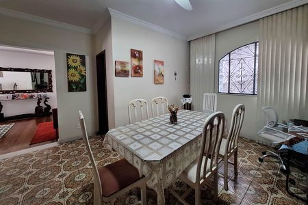 Casa à venda com 250m², 4 quartos e 4 vagas Casa à venda com 250m², 4 quartos e 4 vagasSala 3