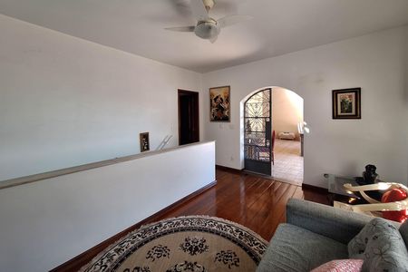 Casa à venda com 250m², 4 quartos e 4 vagas Casa à venda com 250m², 4 quartos e 4 vagasSala 2
