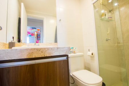 Apartamento à venda com 60m², 2 quartos e 2 vagas Apartamento à venda com 60m², 2 quartos e 2 vagasBanheiro social