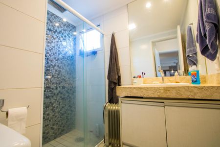 Apartamento à venda com 60m², 2 quartos e 2 vagas Apartamento à venda com 60m², 2 quartos e 2 vagasBanheiro do quarto 1