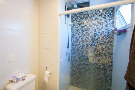 Apartamento à venda com 60m², 2 quartos e 2 vagas Apartamento à venda com 60m², 2 quartos e 2 vagasBanheiro do quarto 1