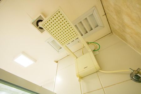Apartamento à venda com 60m², 2 quartos e 2 vagas Apartamento à venda com 60m², 2 quartos e 2 vagasBanheiro social