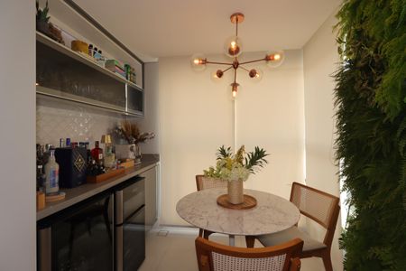 Apartamento à venda com 70m², 2 quartos e 2 vagasVaranda da Sala