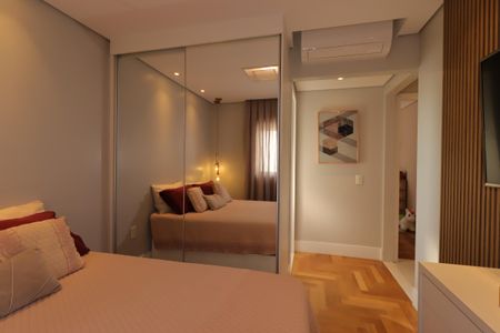 Apartamento à venda com 70m², 2 quartos e 2 vagasSuíte