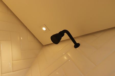 Apartamento à venda com 70m², 2 quartos e 2 vagasBanheiro Social - Chuveiro