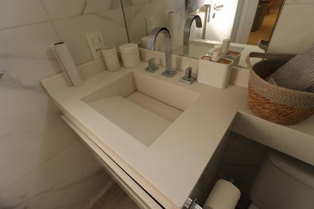 Apartamento à venda com 70m², 2 quartos e 2 vagasBanheiro da Suíte - Pia