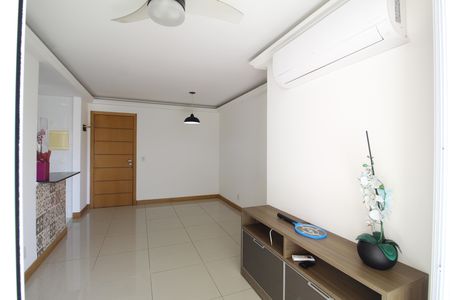 Sala de apartamento para alugar com 3 quartos, 73m² em Barra Olímpica, Rio de Janeiro