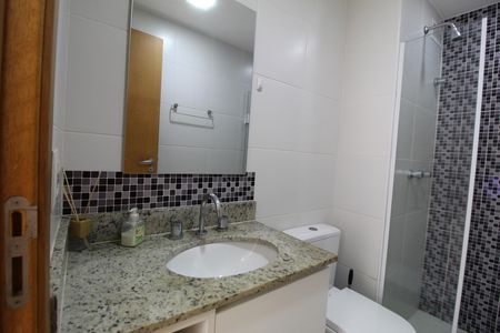 Banheiro Social de apartamento para alugar com 3 quartos, 73m² em Barra Olímpica, Rio de Janeiro
