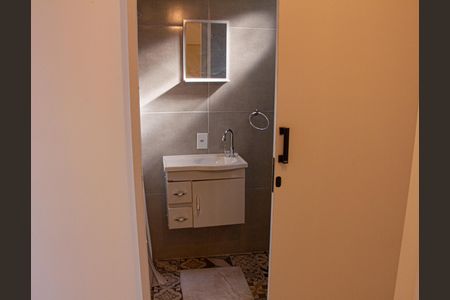Banheiro  de apartamento para alugar com 1 quarto, 42m² em Guaratiba, Rio de Janeiro