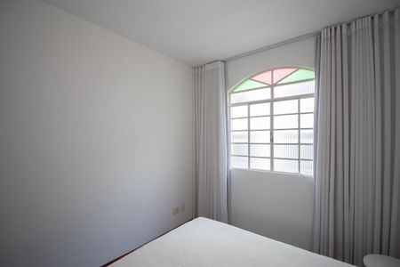 Quarto 1 de apartamento para alugar com 3 quartos, 90m² em Ouro Preto, Belo Horizonte