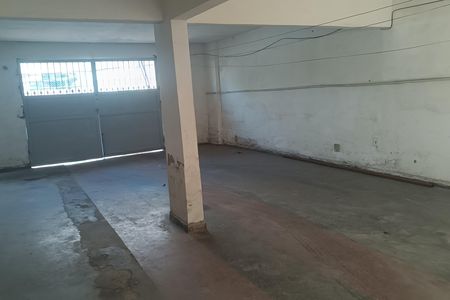 Garagem de casa para alugar com 3 quartos, 120m² em Engenho do Porto, Duque de Caxias