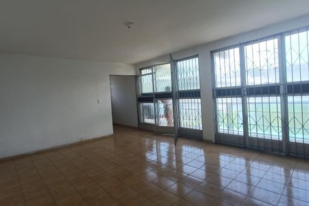 Casa para alugar com 120m², 2 quartos e 1 vaga Casa para alugar com 120m², 2 quartos e 1 vagaSala