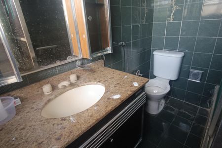 Casa para alugar com 120m², 2 quartos e 1 vaga Casa para alugar com 120m², 2 quartos e 1 vagaBanheiro