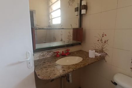 Casa para alugar com 120m², 2 quartos e 1 vaga Casa para alugar com 120m², 2 quartos e 1 vagaBanheiro 2