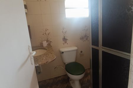 Casa para alugar com 120m², 2 quartos e 1 vaga Casa para alugar com 120m², 2 quartos e 1 vagaBanheiro 2