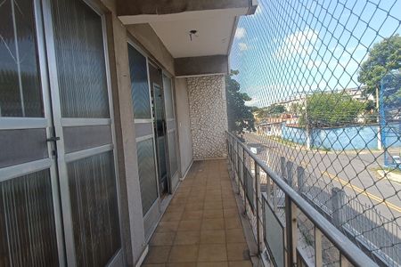 Casa para alugar com 120m², 2 quartos e 1 vaga Casa para alugar com 120m², 2 quartos e 1 vagaVaranda da sala