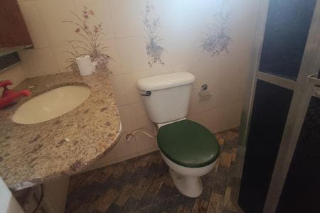 Casa para alugar com 120m², 2 quartos e 1 vaga Casa para alugar com 120m², 2 quartos e 1 vagaBanheiro 2