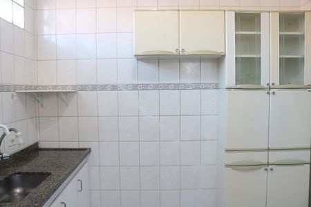Cozinha de casa para alugar com 2 quartos, 65m² em Vila Augusto, São Paulo