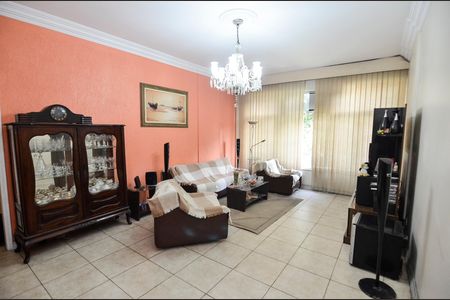 Apartamento à venda com 85m², 3 quartos e sem vaga Apartamento à venda com 85m², 3 quartos e sem vagaSala